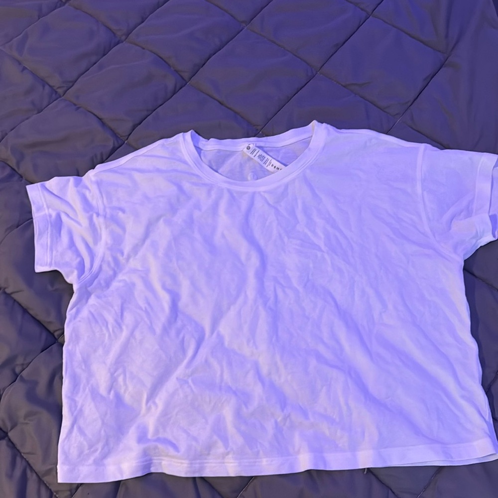 Lululemon cates tee shirt